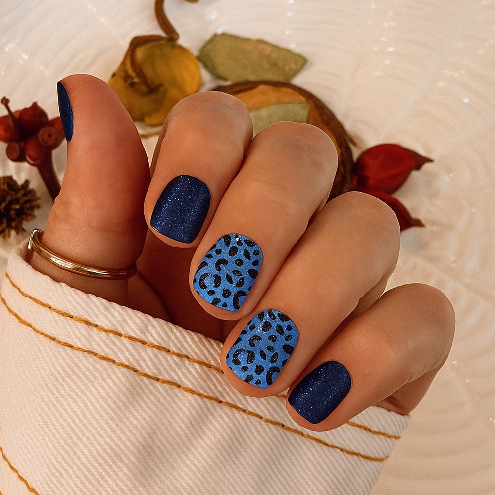 Nail Strips in Navy Glitter and Leopard